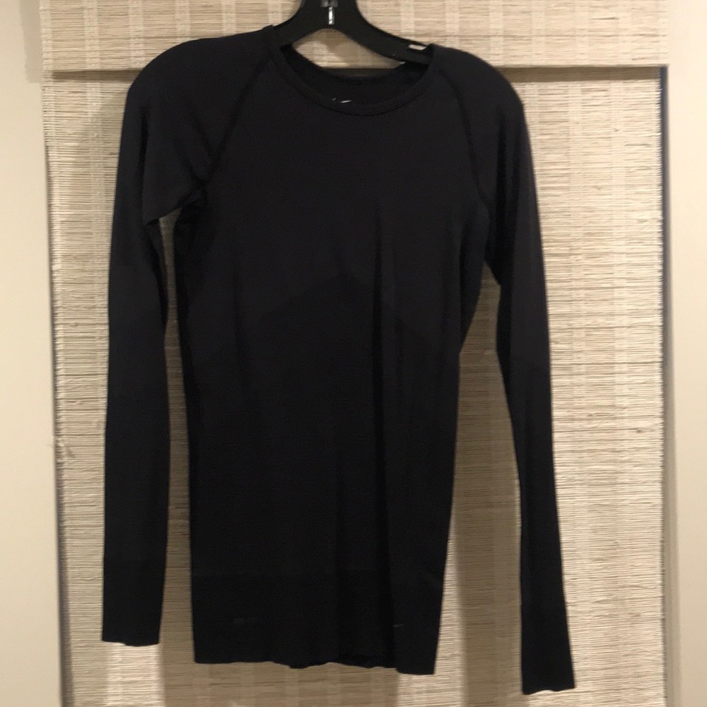 NIKE Dryfit workout top.  Small. black.
